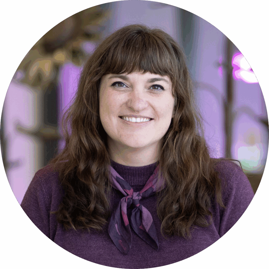 Lauren Bina headshot.